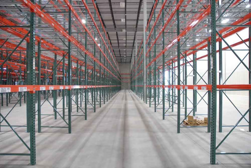Industrial pallet racking warehouse