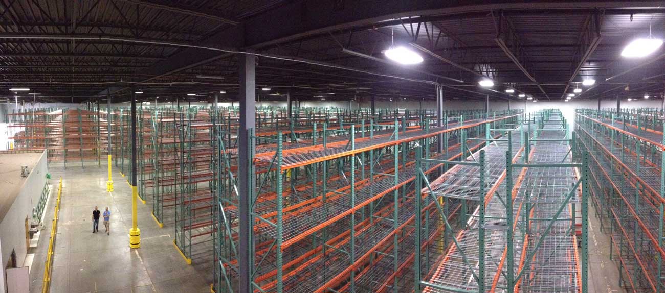 Ariel view of a large e commerce warehouse with newly installed selective pallet racking
