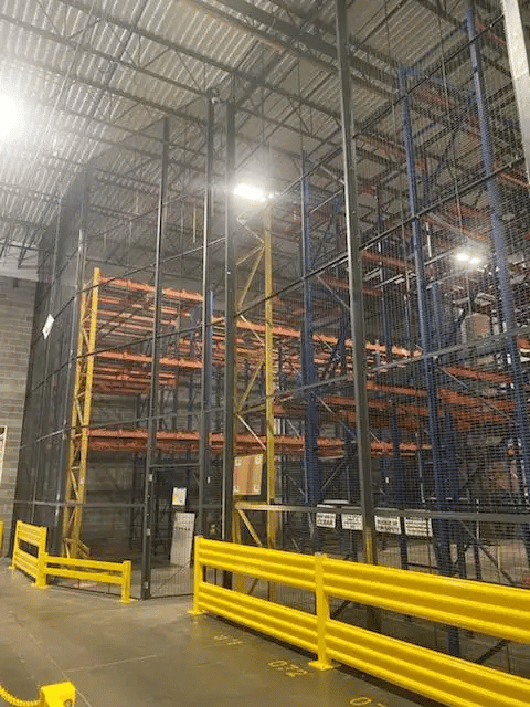 Floor-to-ceiling aerosol cage